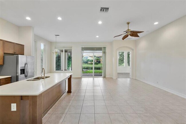 Foto del edificio - 8215 NW 125th Ln