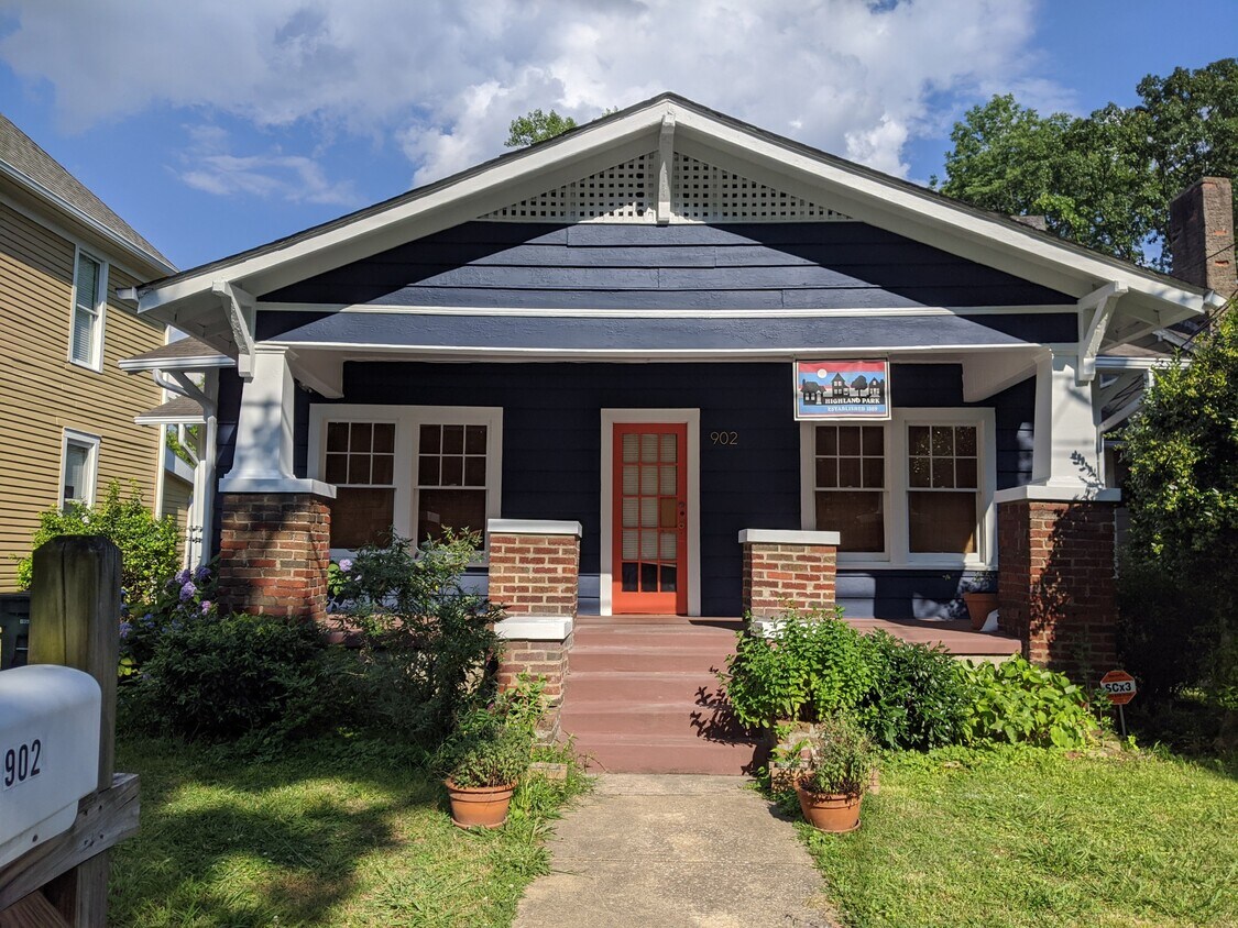 Primary Photo - 902 S Highland Park Ave