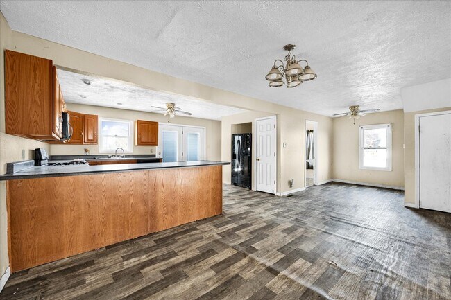 Building Photo - 25998 N Dal Bar Rd