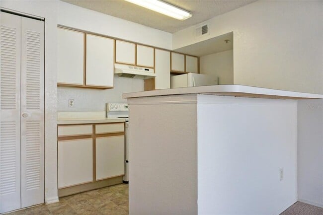 Building Photo - 2217 Grand Cayman Ct