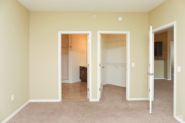 2BR, 2BA - 1,140 SF - The Ponds at Heritage Place