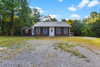 Building Photo - 668 Briarwood Rd