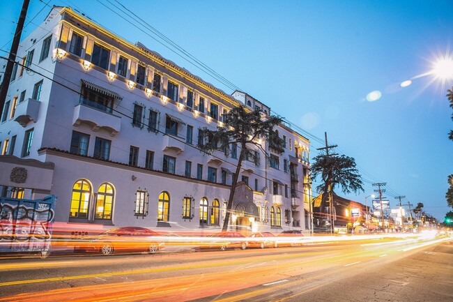 Foto del edificio - Villa Carlotta