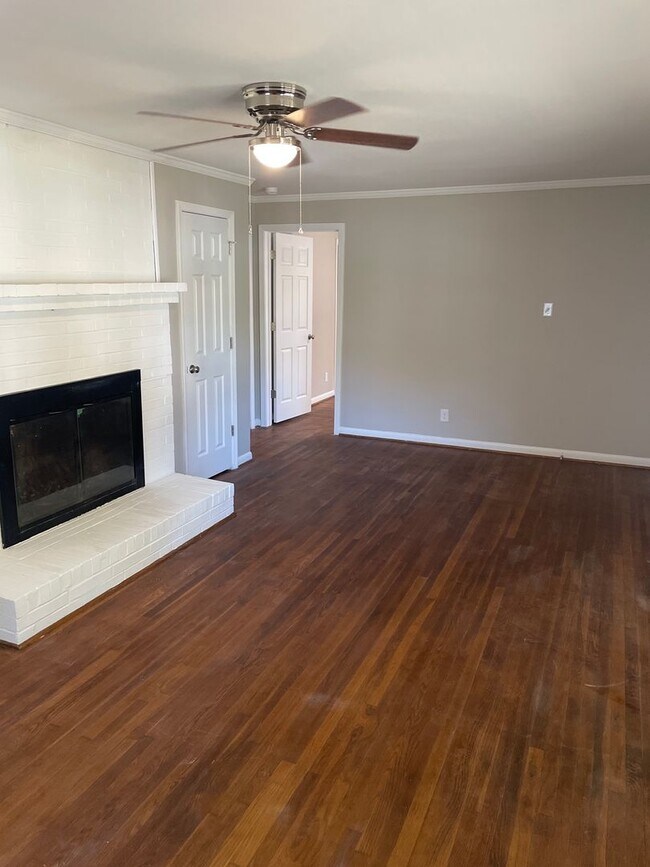 Photo - 10 W Twenty-Eighth St House