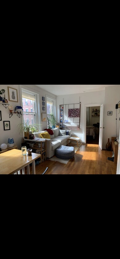 Primary Photo - 29 Grove St