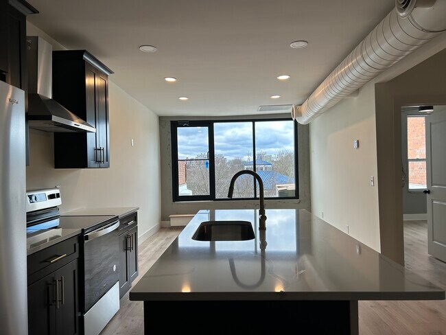 Foto del edificio - 34 Frazier Ave