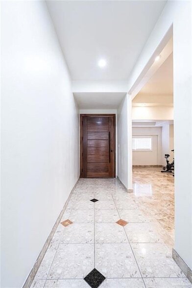Foto del edificio - 408 E Redbud Ave