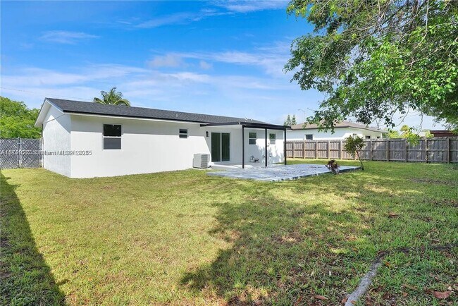 Foto del edificio - 439 SW 17th Terrace