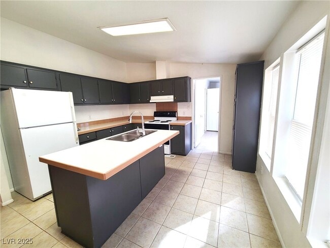 Foto del edificio - 3720 Rainbow Ave