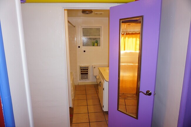 Foto del edificio - 3009 N Richey Blvd