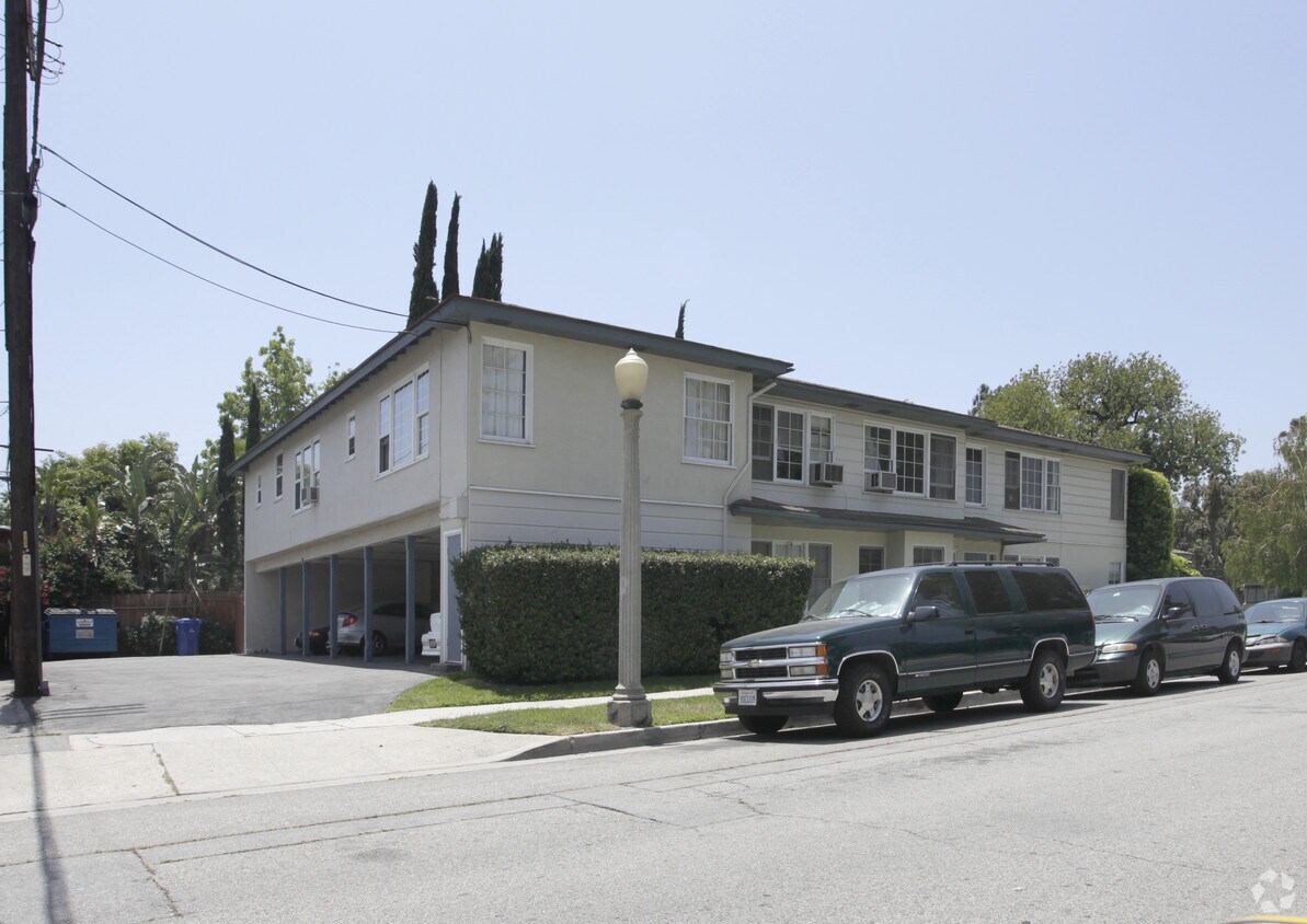Building Photo - 5654 Camellia Ave