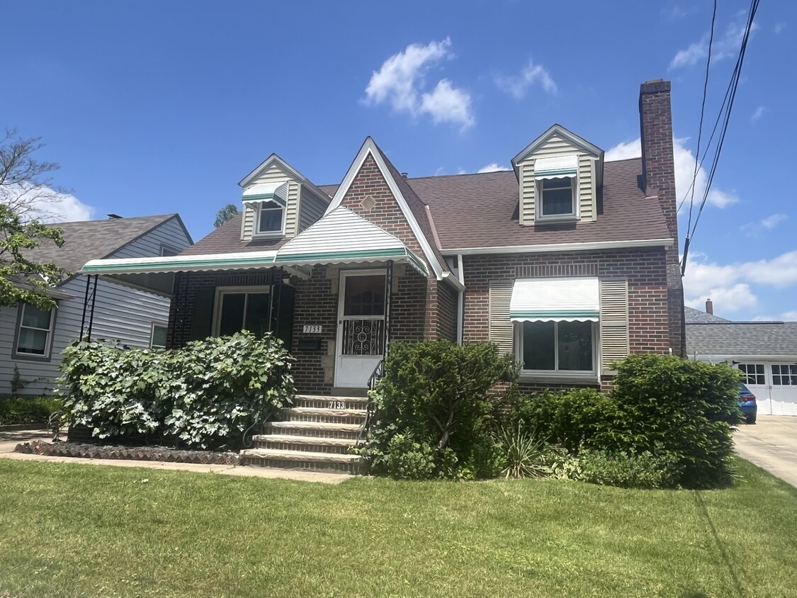 Foto principal - 7133 Bletch Ct