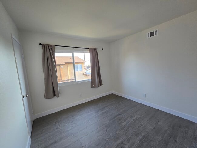 Foto del edificio - 4502 Donner Ct