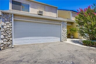 Building Photo - 23521 Ave La Caza