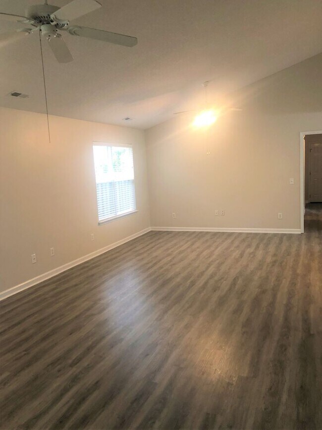Building Photo - NORTHCHASE