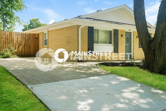 Building Photo - 4 Bedroom Pet-Friendly Home in JEFFERSONVILLE, IN with Main Street Renewal