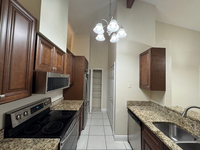 Foto del edificio - Charming 3 Bedroom, 2 Bathroom Home in Winter Park!!