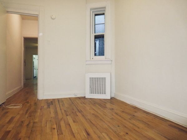 Building Photo - 517 E 81st St