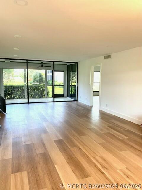 Building Photo - 10 SE Turtle Creek Dr