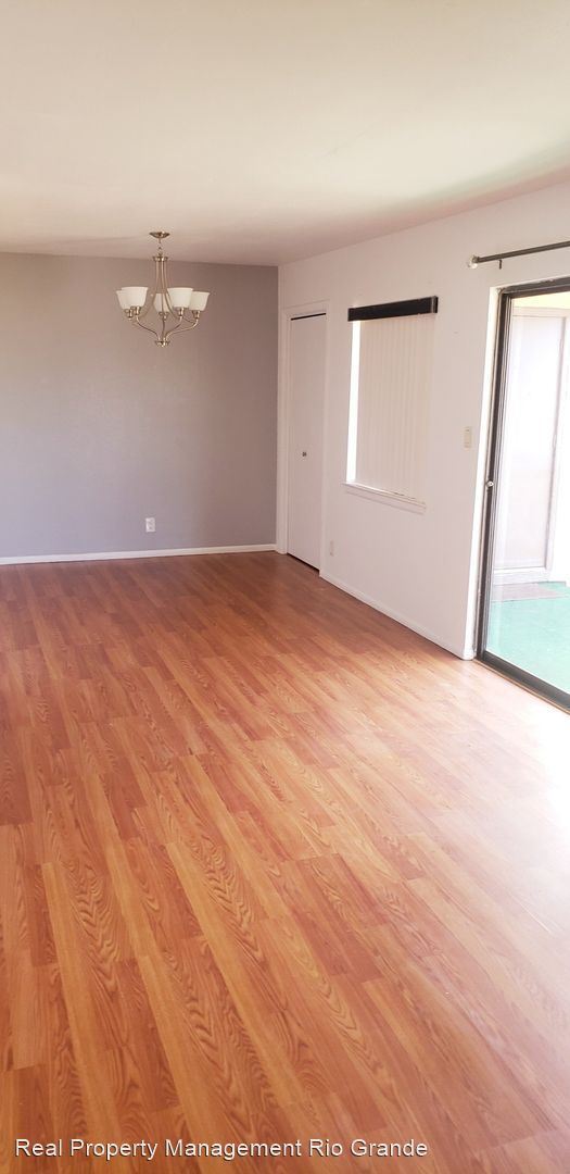 Building Photo - 2 br, 2 bath House - 602 Lakeview Cir UNIT J