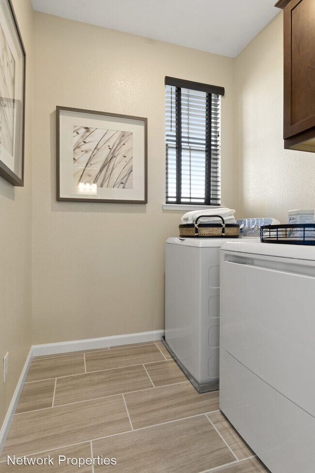 Foto del edificio - 4 br, 3.5 bath House - 2958 Valbonne Walk