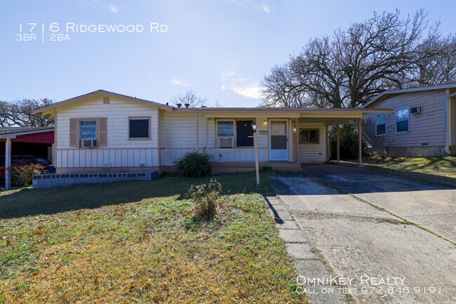 Building Photo - 1716 Ridgewood Rd