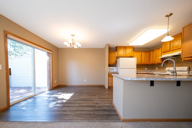Building Photo - 15645 Float Ct