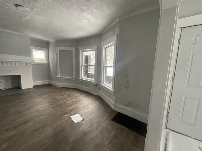 Foto del edificio - 3303 E 117th St