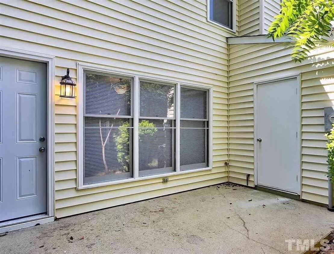 10 Astor Ct, Durham, NC 27705 Townhome Rentals in Durham NC