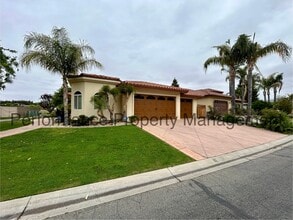 Building Photo - 6312 Bellorita Dr