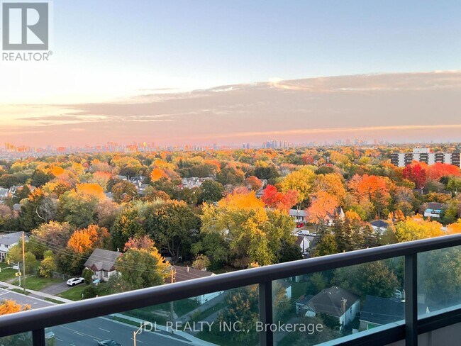 Photo du bâtiment - 7161 Yonge St