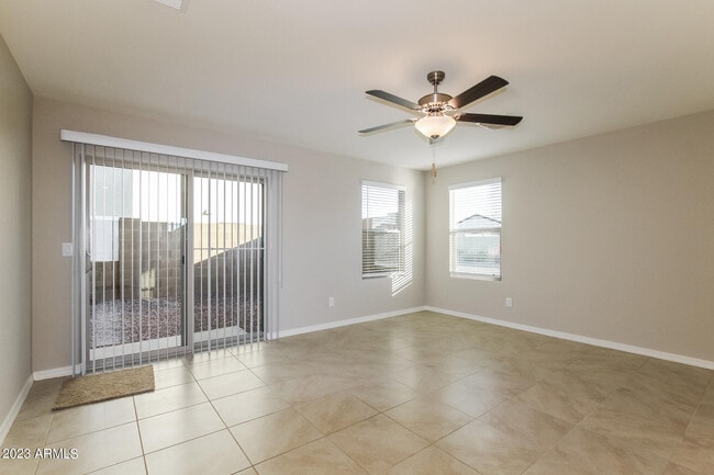 Building Photo - 3939 S 82nd Dr