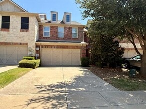 Building Photo - 2617 Jackson Dr