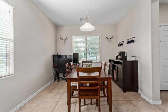 Building Photo - 25447 W Heathermoor Dr