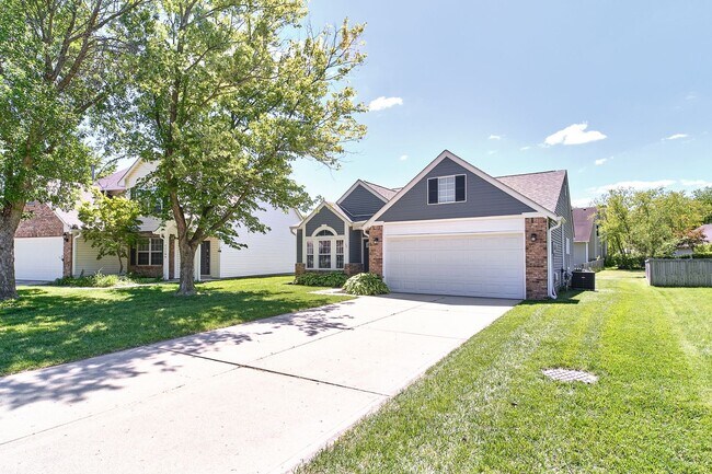 Foto del edificio - 3BD/2BA Ranch home in Downtown Fishers!