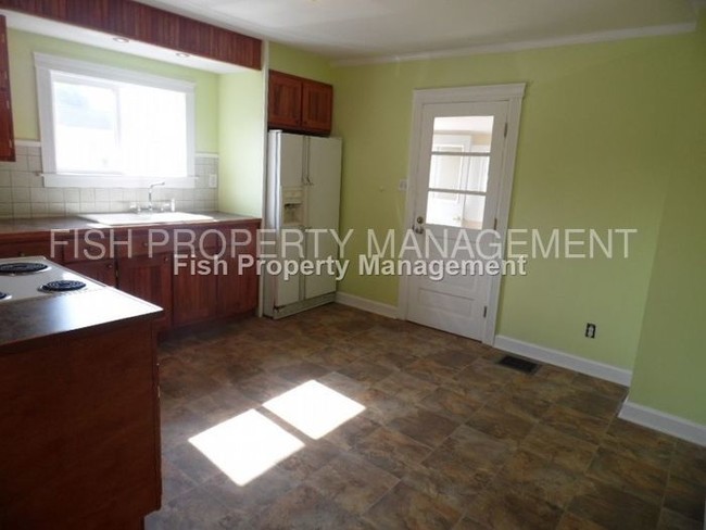 Building Photo - 2009 Misner Rd