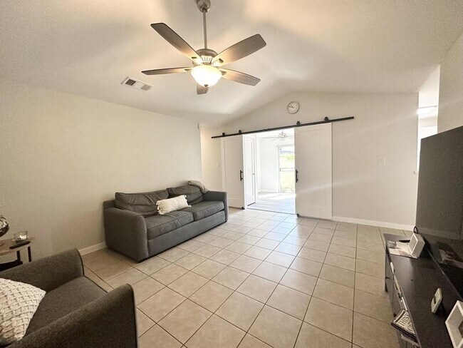 Foto del edificio - 788 Wolf Creek Ct