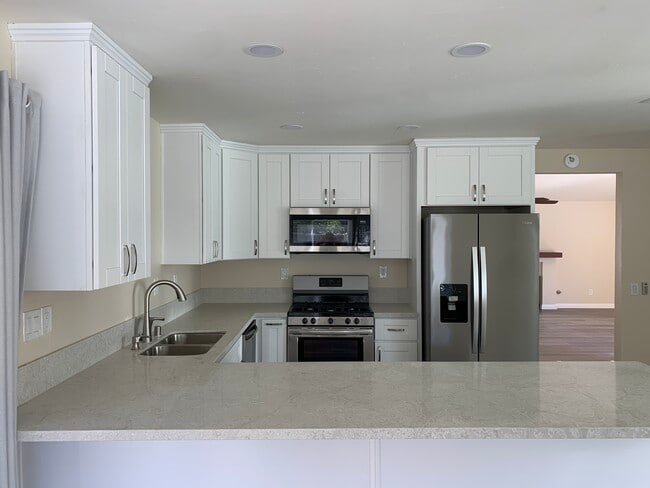 Foto del edificio - 856 Crystal Creek Ct