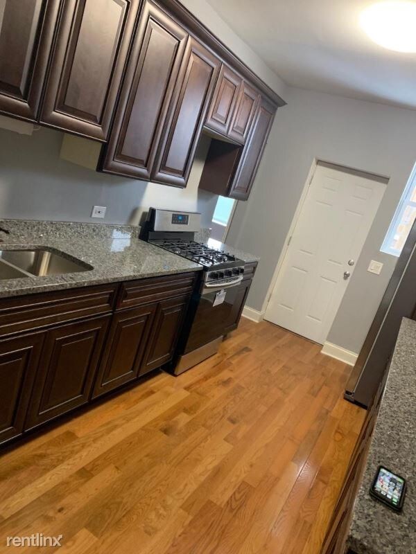 Primary Photo - 3 br, 1 bath Condo - 4236 W Grenshaw St
