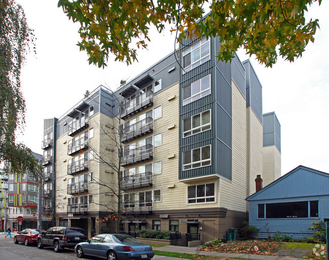 Building Photo - Acacia Court