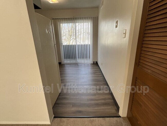 Foto del edificio - 900 8th St