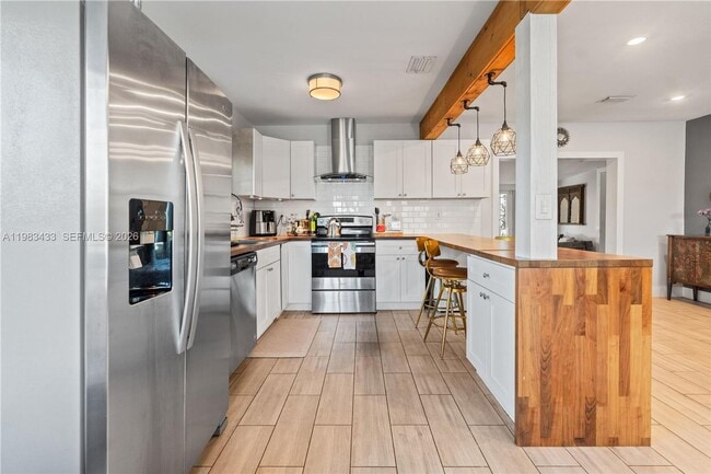 Foto del edificio - 2447 Wilson St