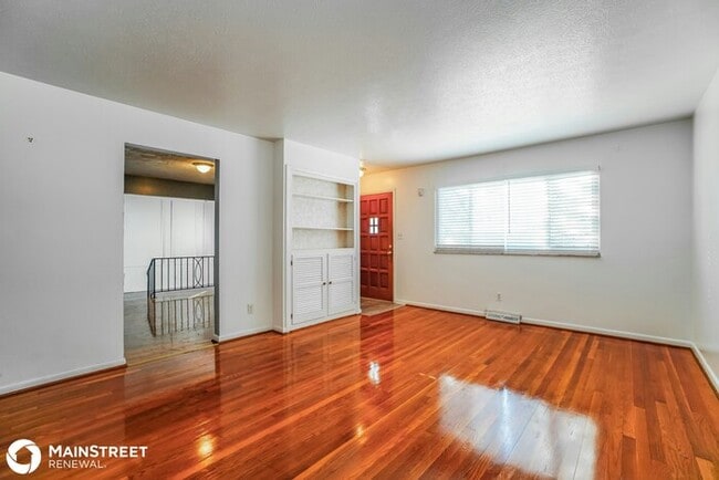 Building Photo - 1350 FIRWOOD DR, COLUMBUS, OH 43229