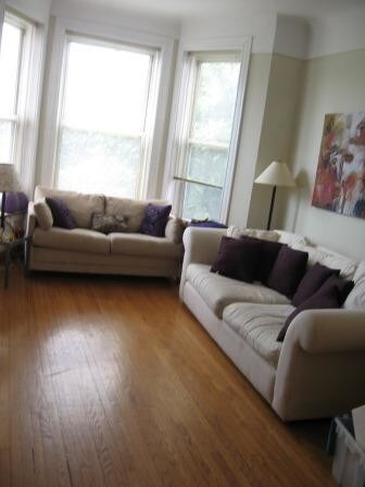 Living Room - 1154 W Newport Ave