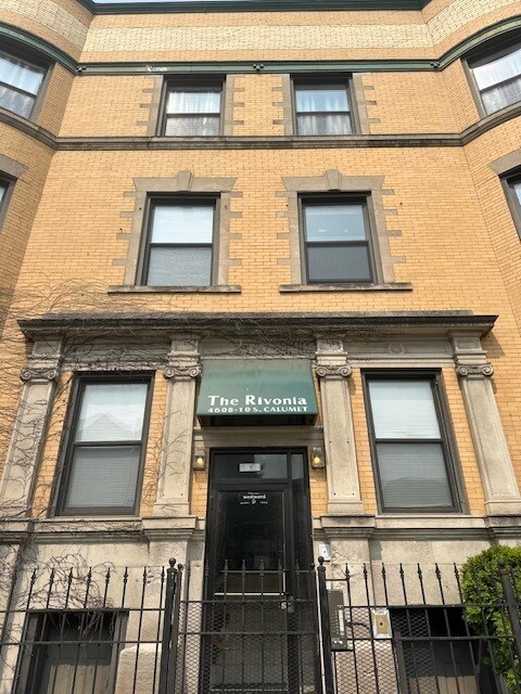 Foto principal - 4610 S Calumet Ave