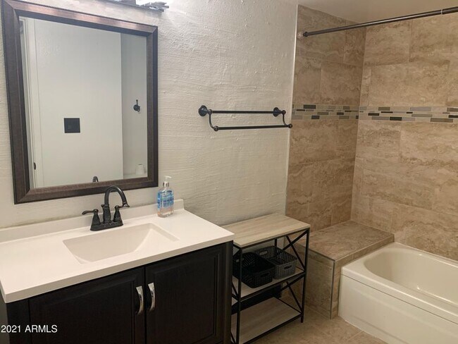 Bathroom - 3416 N 44th St
