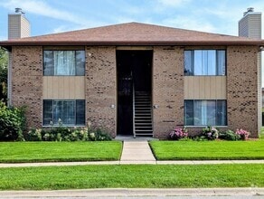 Building Photo - 1003 Manchester Ct