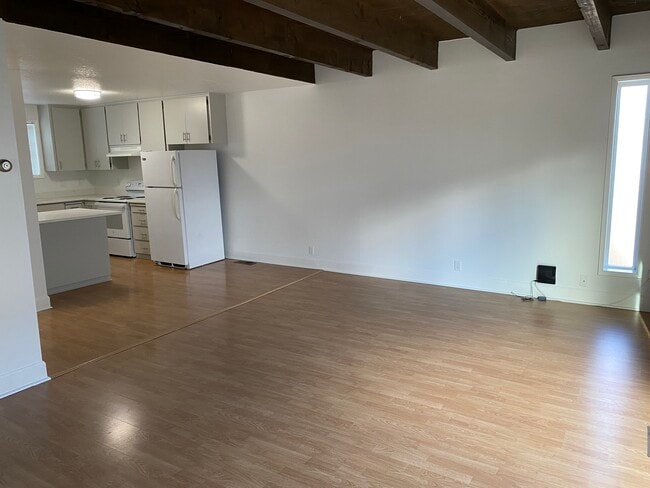 living room - 1815 SE Harney St