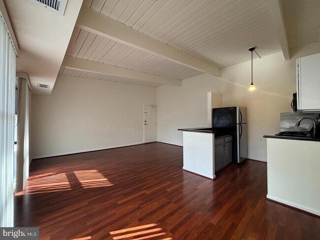 Foto del edificio - 7734 Donnybrook Ct