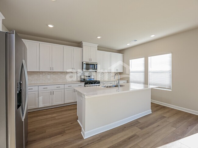 Foto del edificio - 806 Treeline Rd